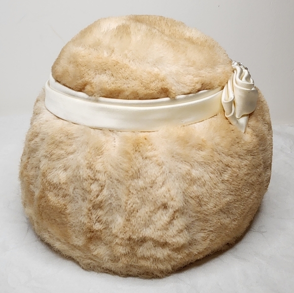 Vintage Silk Fur Cloche Hat - Picture 5 of 11